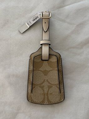 Coach Tan Signature C Monogram Luggage Tag with Chalk Strap NWT